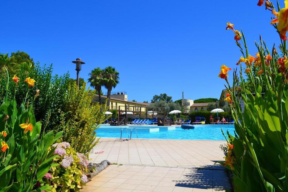 Horse Country Resort Congress & Spa - Hotel Ribot Arborea Esterno foto
