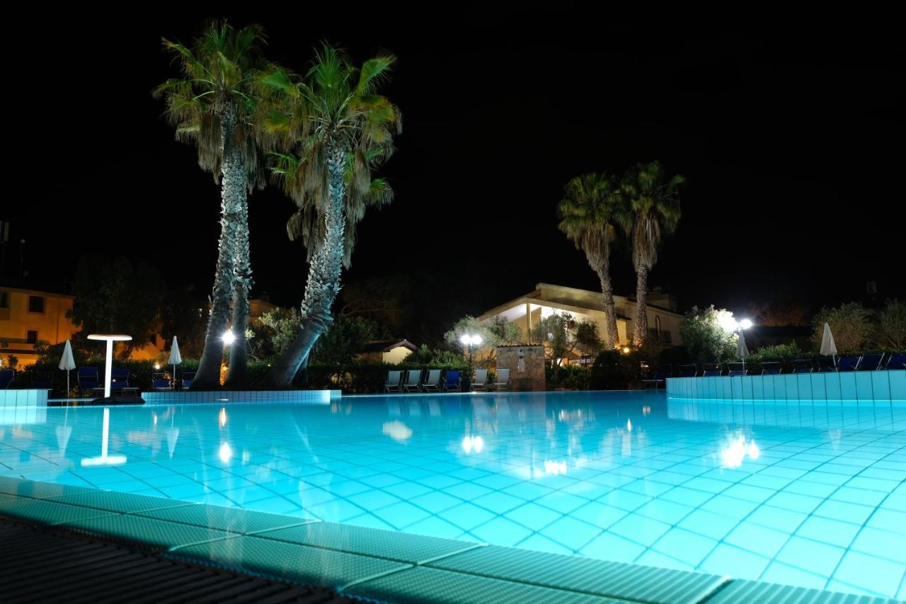 Horse Country Resort Congress & Spa - Hotel Ribot Arborea Esterno foto