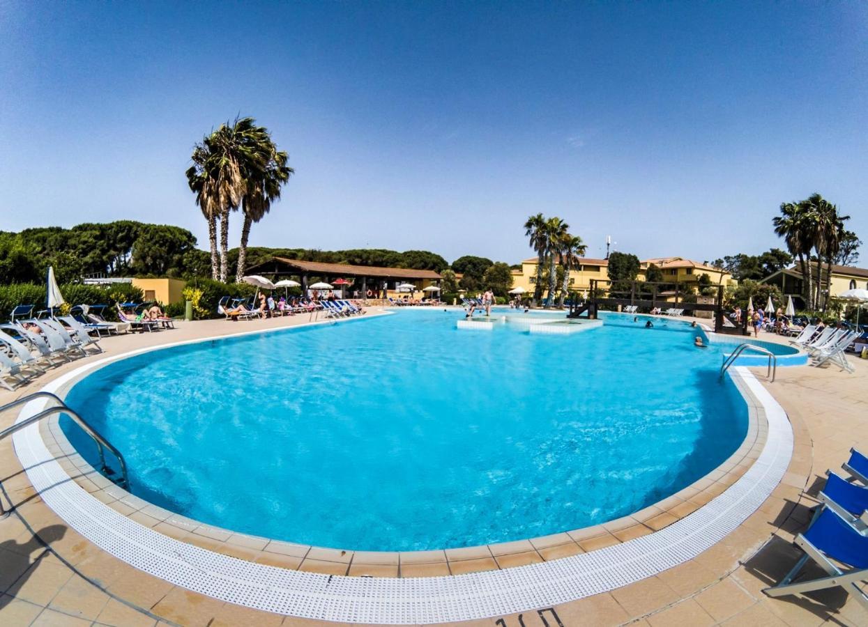 Horse Country Resort Congress & Spa - Hotel Ribot Arborea Esterno foto
