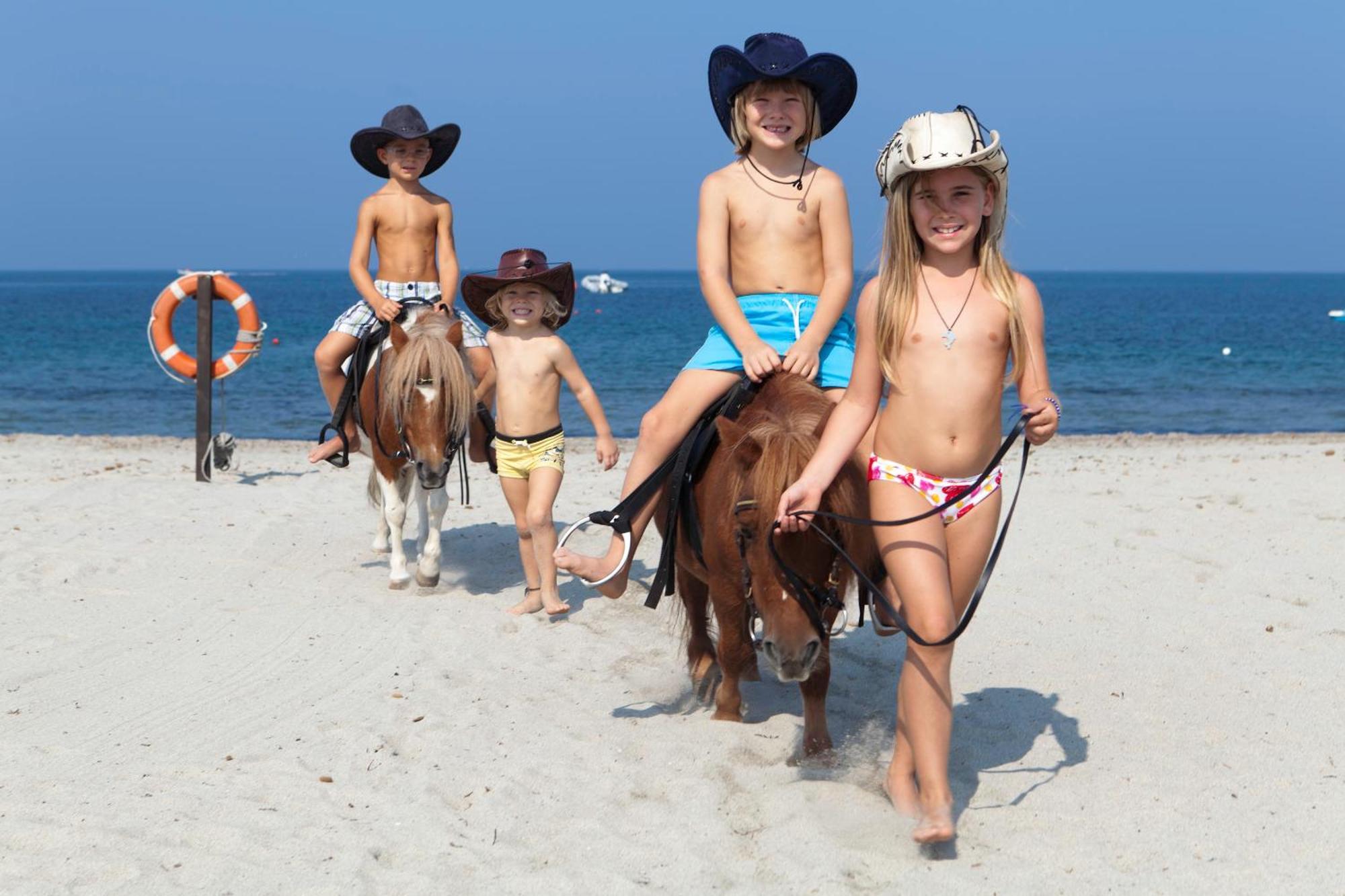 Horse Country Resort Congress & Spa - Hotel Ribot Arborea Esterno foto