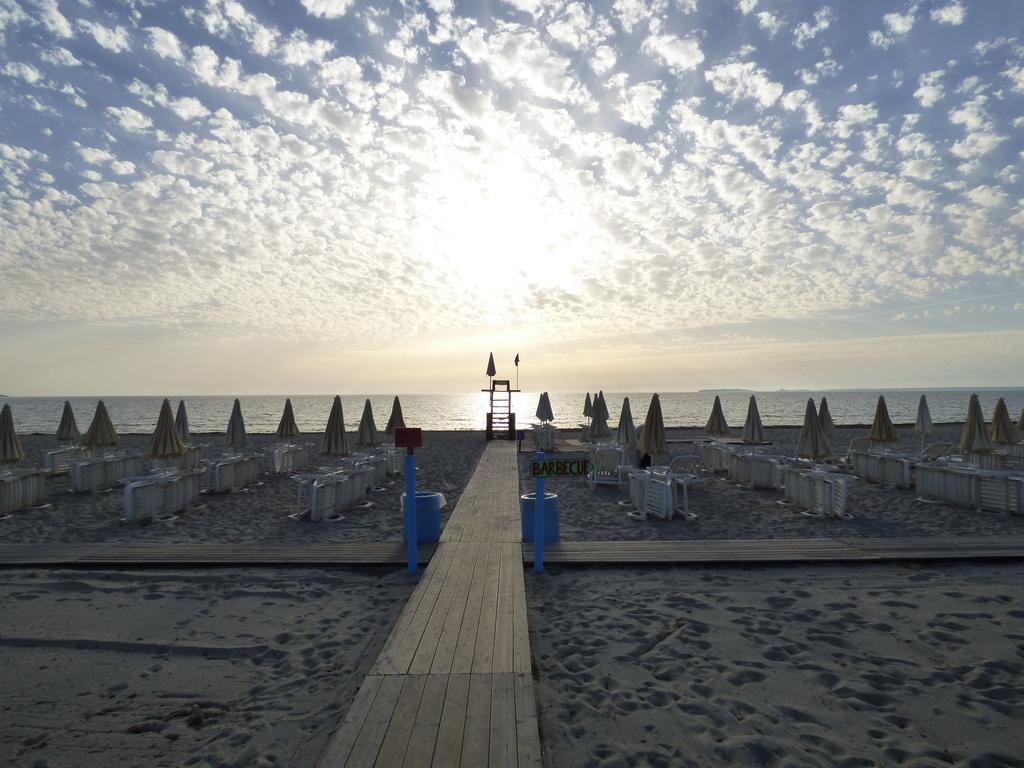 Horse Country Resort Congress & Spa - Hotel Ribot Arborea Esterno foto