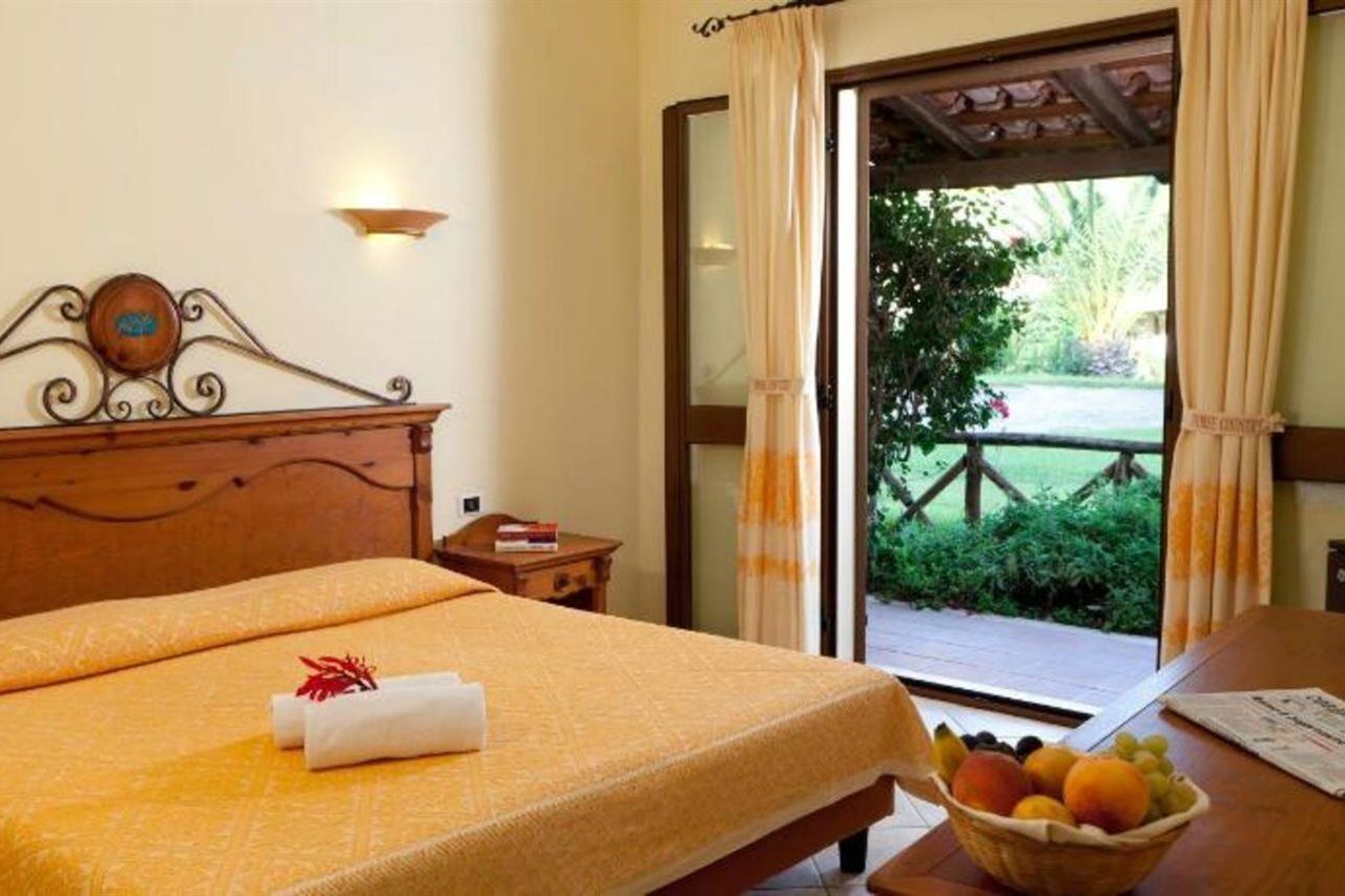Horse Country Resort Congress & Spa - Hotel Ribot Arborea Esterno foto