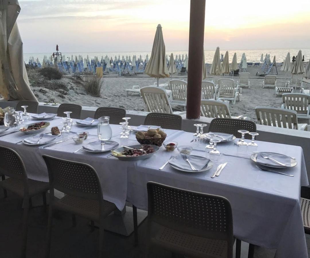 Horse Country Resort Congress & Spa - Hotel Ribot Arborea Esterno foto